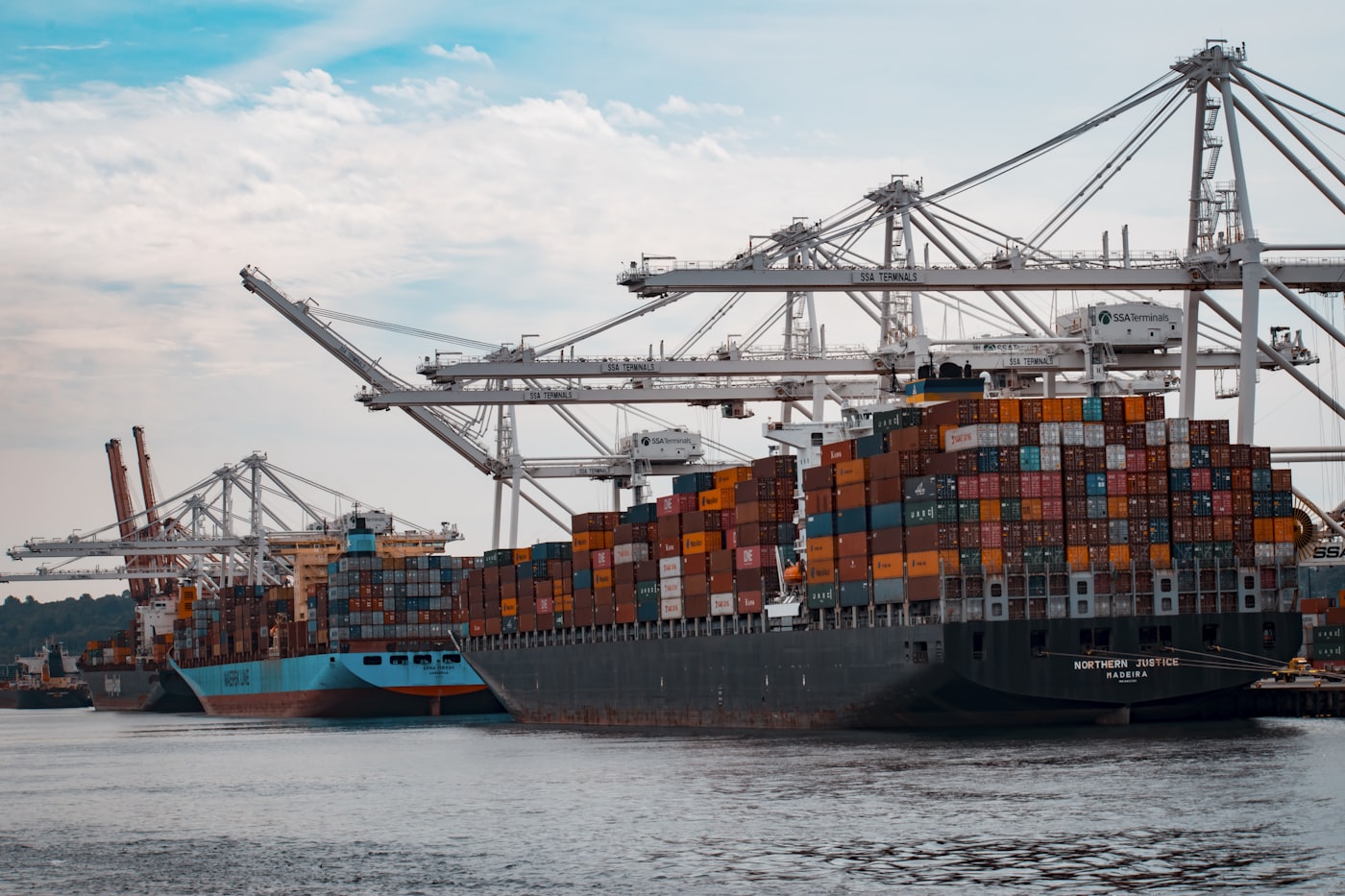 India to world trade and logistics